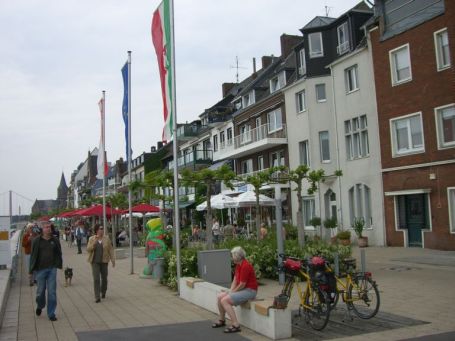 Emmerich : Rheinpromenade
